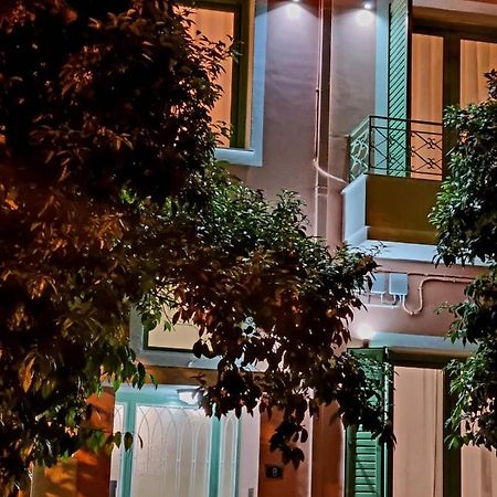 City Life Metro Ambelokipi Athens Exterior photo